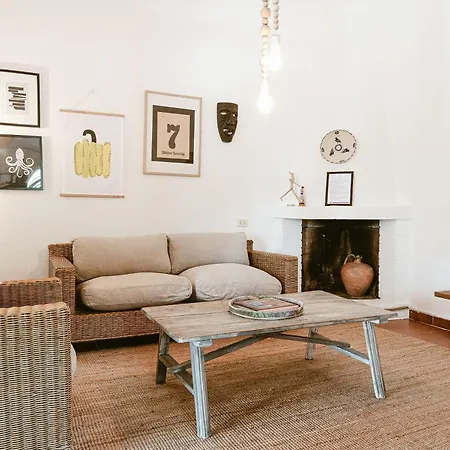 Casa Mutrecu בית נופש *